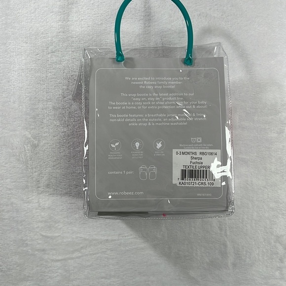 NWT Robeez Sherpa 0-3, 6-12 Fuschia Pink Easy Snap Booties, Shoes - Picture 5 of 6